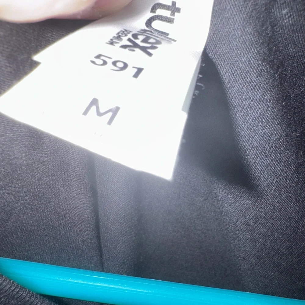 NWT Bob Marley One Love Black Long Sleeve T-Shirt Medium UNISEX. - Picture 4 of 4